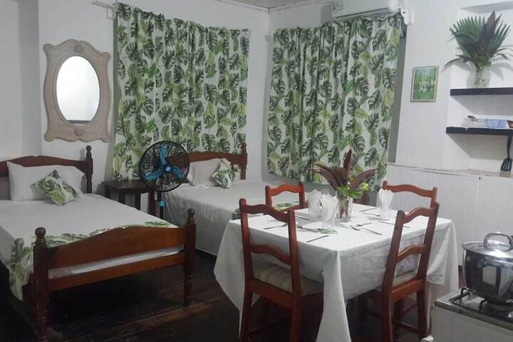 Room 9 of 13