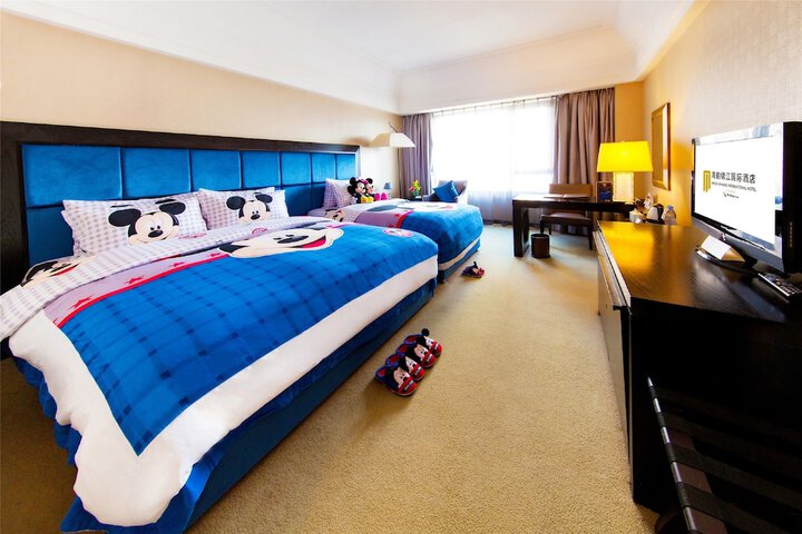 Room 12 of 66