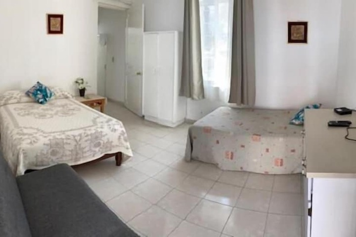 Room 9 of 36