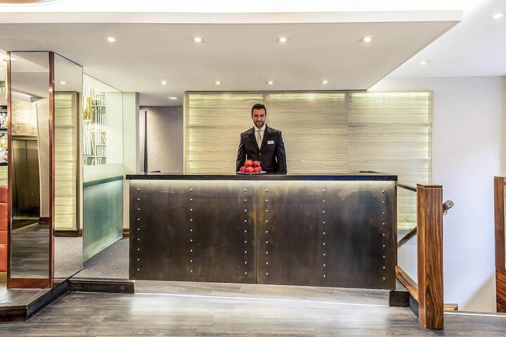 Business Center 104 of 113