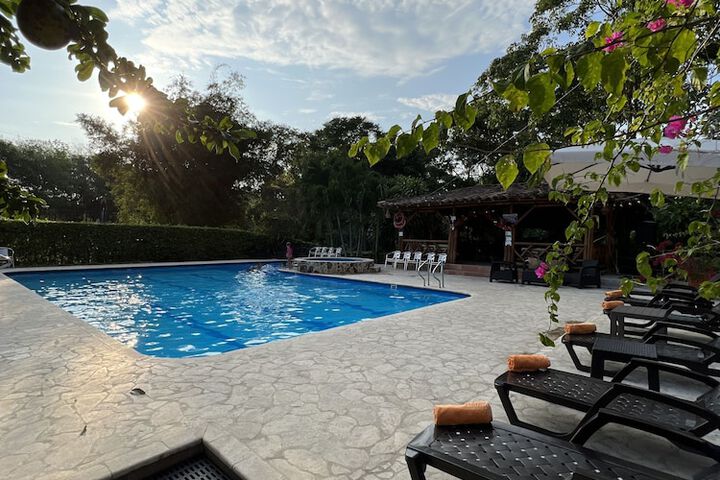 Pool 22 of 40