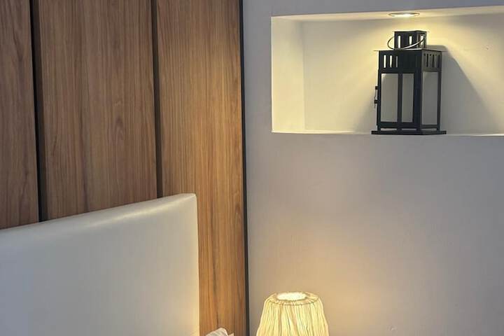 Room 5 of 52