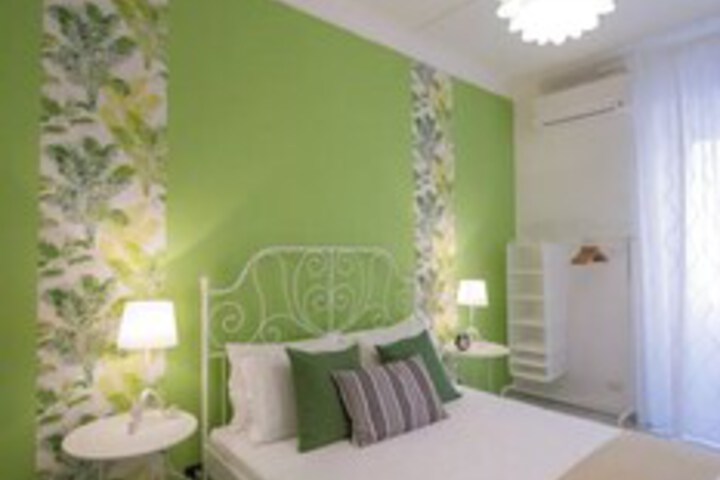 Room 8 of 20
