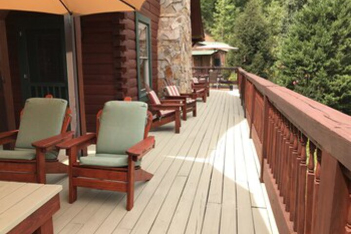 Sundeck 58 of 68