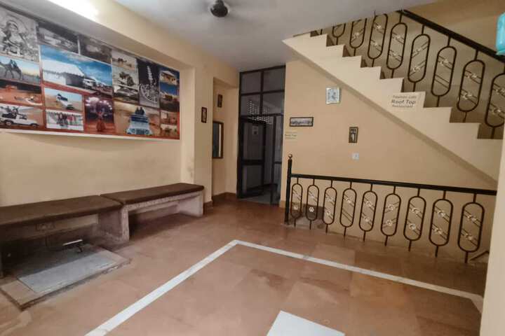 Ballroom/Hall 17 of 17