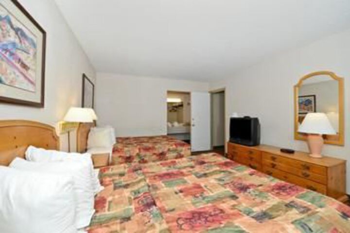 Room 13 of 23