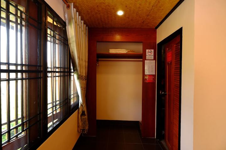 Room 21 of 65