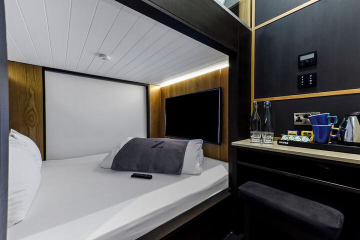 Room 18 of 52
