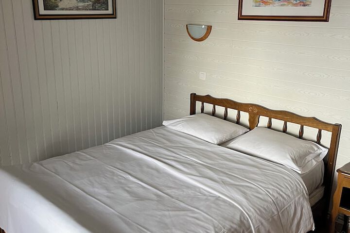 Room 8 of 30