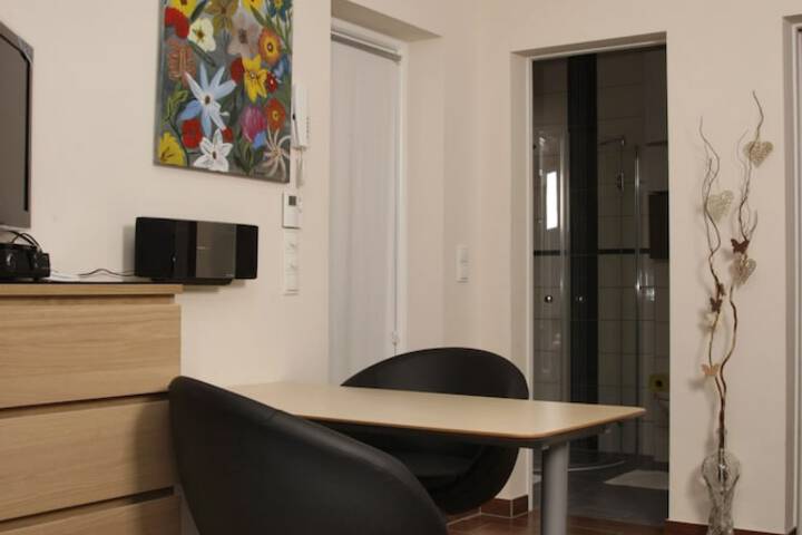 Room 4 of 160