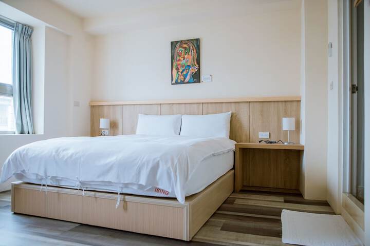 Room 30 of 51