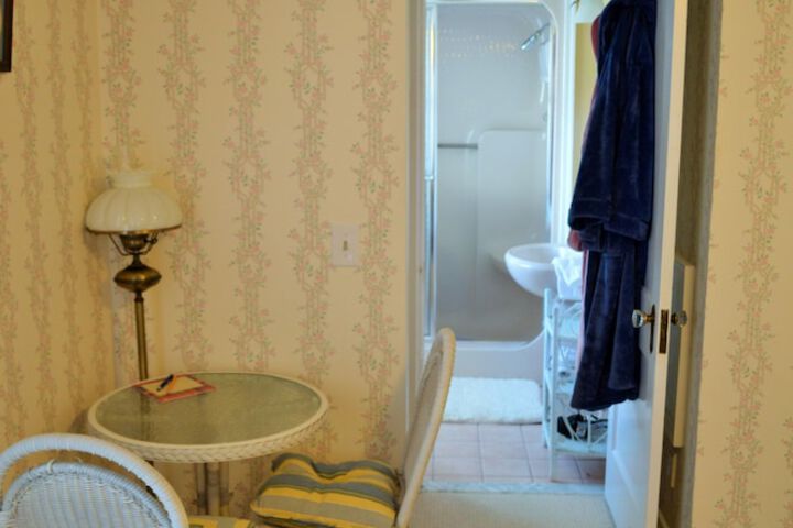Room 18 of 43