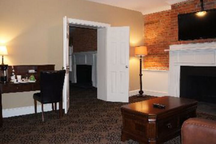 Room 35 of 53