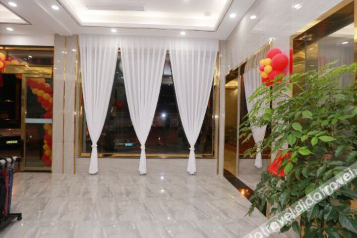 Hotel Interior 2 of 5