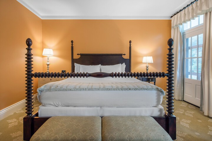Deluxe Room 1 King Bed (17 of 53)