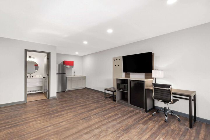 Room 14 of 30
