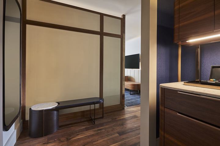 Room 8 of 91