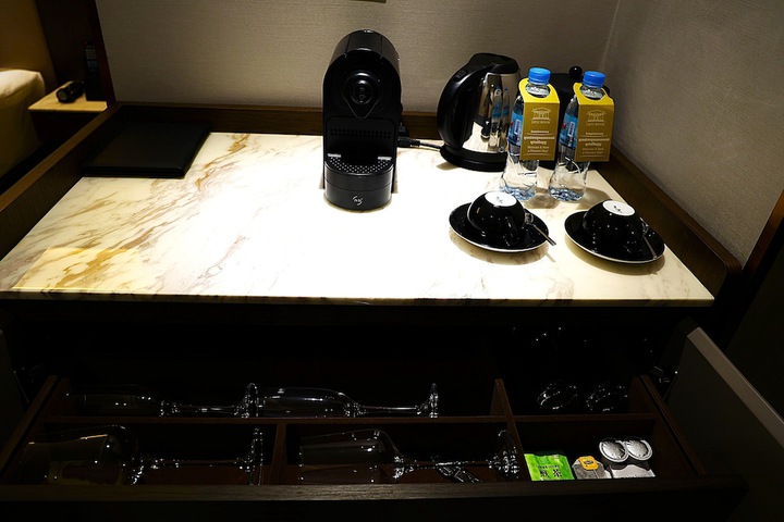 Breakfast/Coffee Service 97 of 313