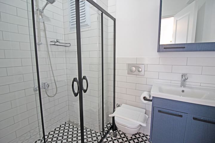 Room 20 of 37