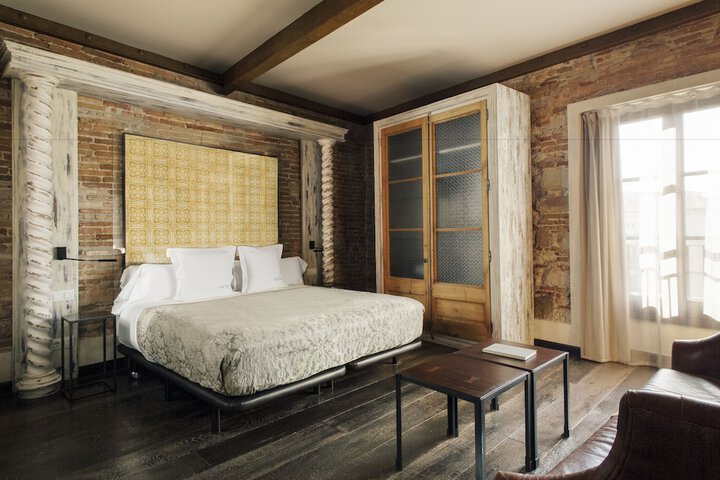 Room 10 of 40
