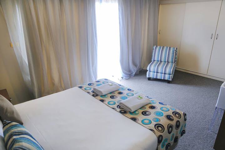 Room 4 of 64