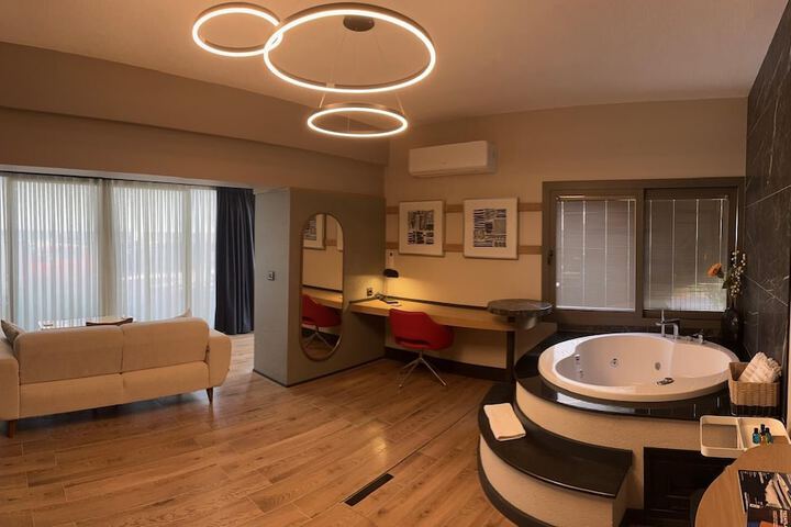 Room 21 of 75