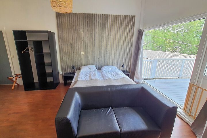 Room 5 of 17