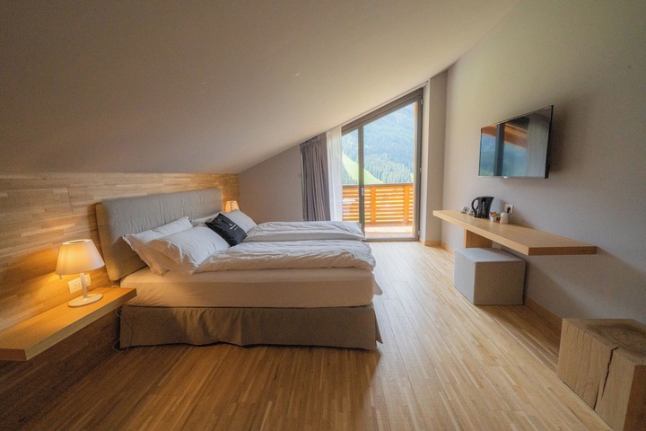 Room 28 of 85