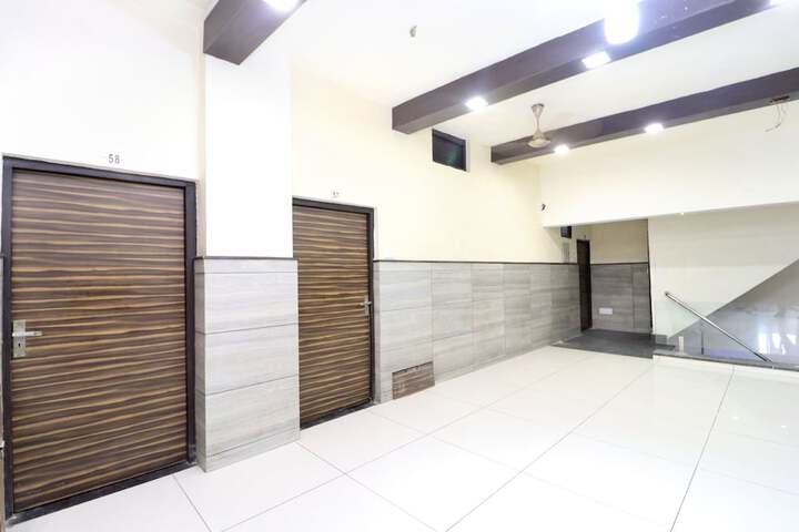 OYO 37860 HOTEL BATRA