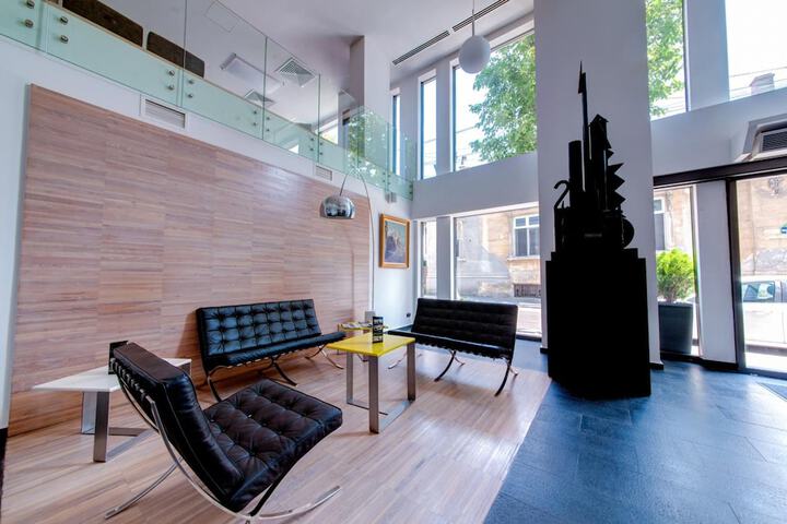 Guest Lobby