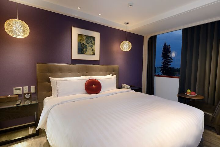 Room 26 of 54