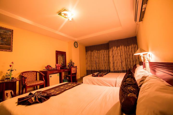 Room 9 of 27