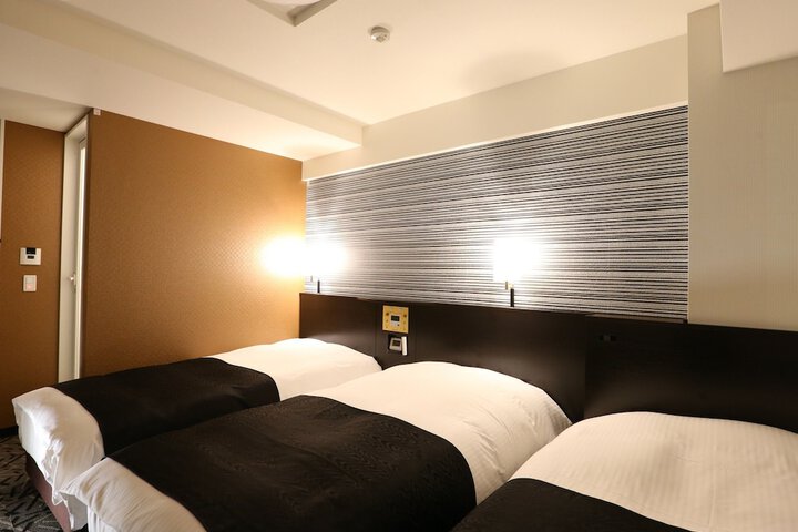 Room 15 of 78
