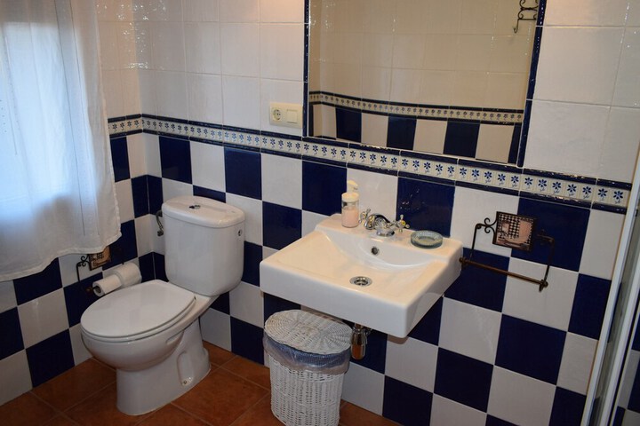 Room 8 of 17