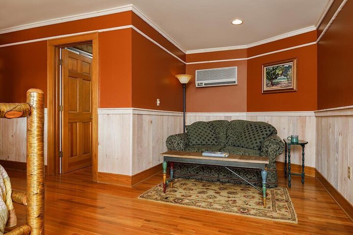 Room 41 of 76