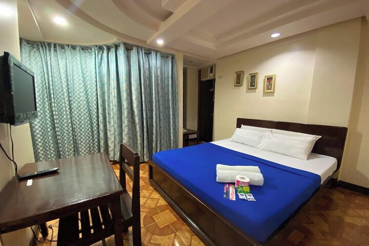 Room 16 of 28