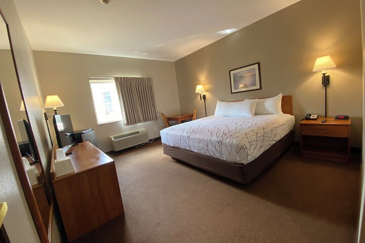 Room 17 of 45