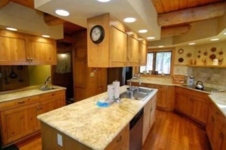 Lenawee Log Home in Dillon in Keystone, CO