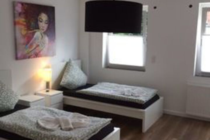 Room 15 of 34