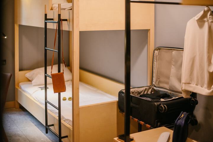 Room 9 of 52