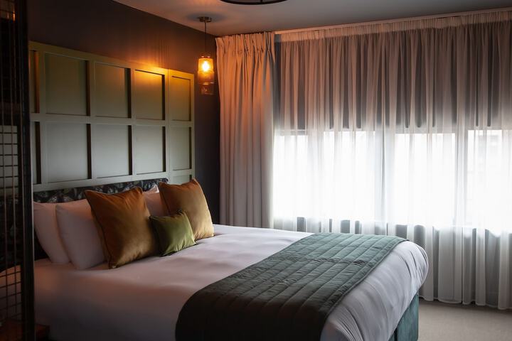 Room 3 of 41