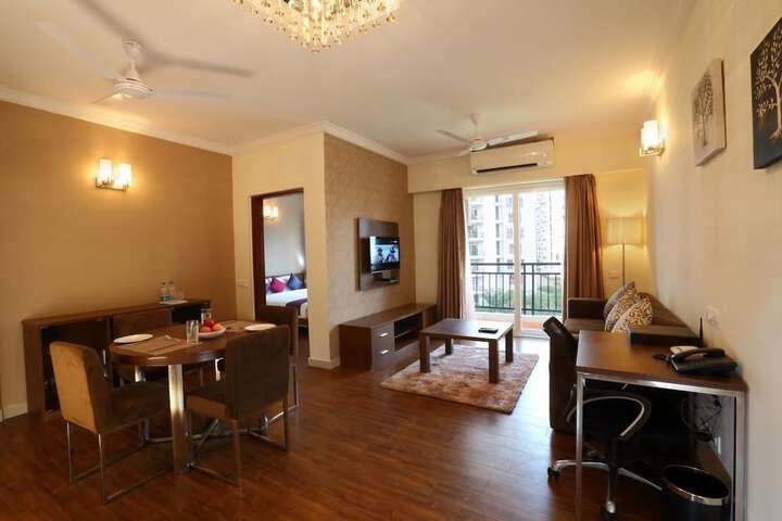 Room 4 of 17
