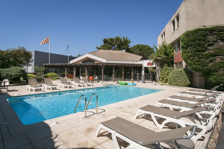 Pool 54 of 134