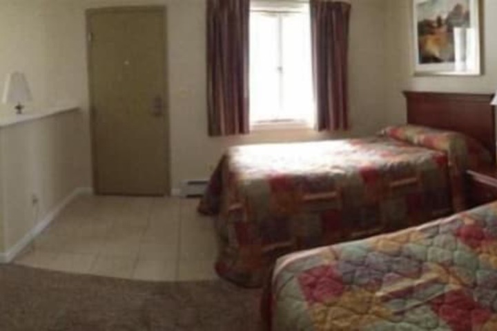 2 Double Beds (2 of 7)