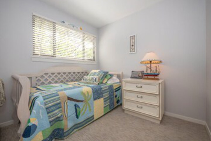 Room 32 of 33