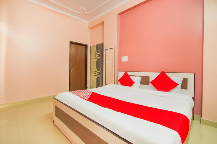 Room 4 of 4