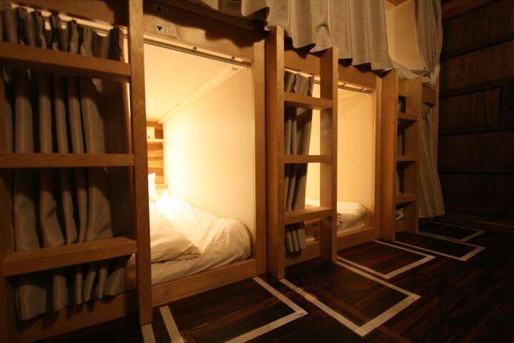Room 15 of 107
