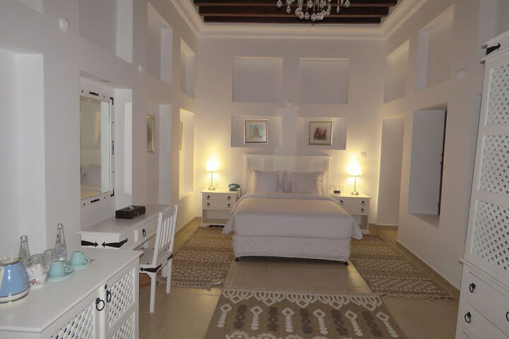 Room 13 of 110
