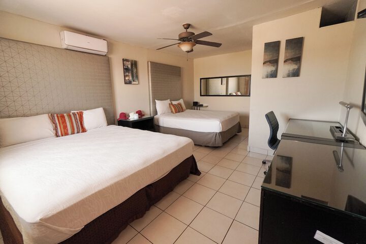 Room 4 of 5