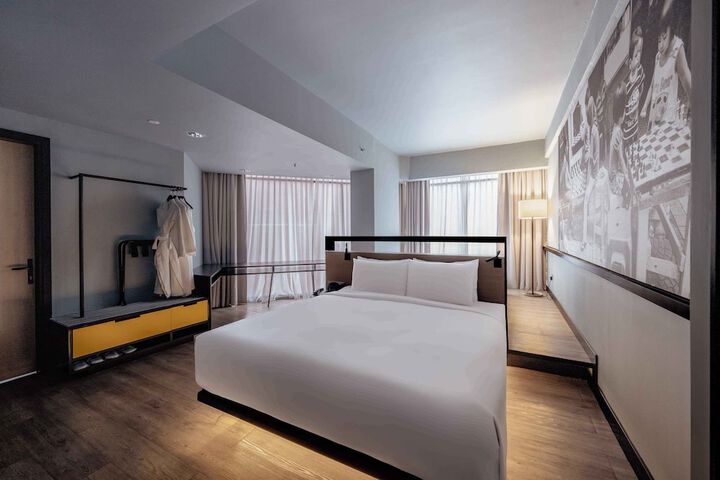 Room 10 of 39